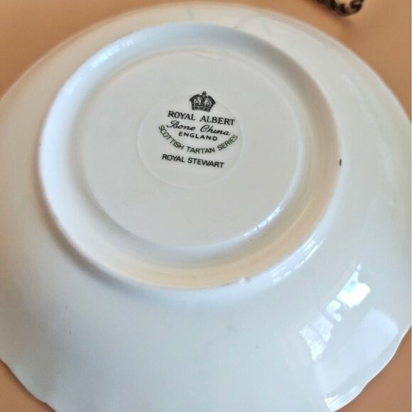Royal Albert Footed Montrose Shape Teacup And Saucer Tartan Series - Picture 10 of 13
